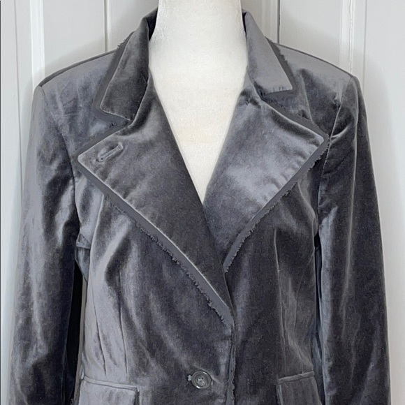 SHE SAID•JACKET - Picture 2 of 14